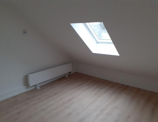 Helle 2,5 Zimmer DG Wohnung in Köln Dellbrück zu vermieten - Foto 1