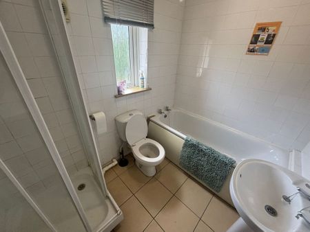 102 Alan Moss Road - Engineering Side & Parking Loughborough - Photo 5