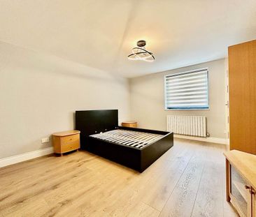 3 bedroom flat to rent - Photo 5