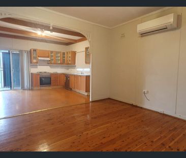 Lovely Home !! - Photo 1