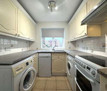 2 bedroom flat to rent - Photo 4