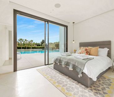 7 bedroom luxury Villa for rent in Estepona, Spain - Photo 6