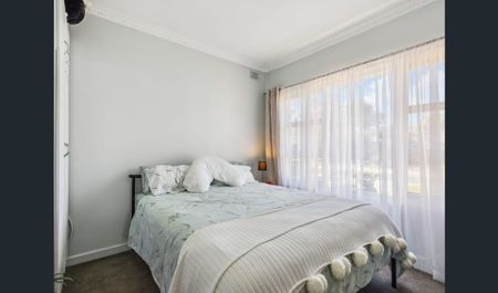 Centrally Located - Photo 4