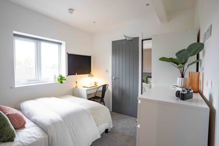 Cobbett Close #1 - Photo 3