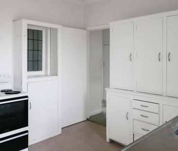 Woburn Art Deco Apartment - Photo 2