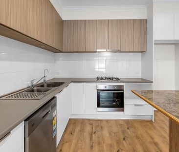 Spacious 3-Bedroom Home in Blakeview - Perfect for Modern Living - Photo 6