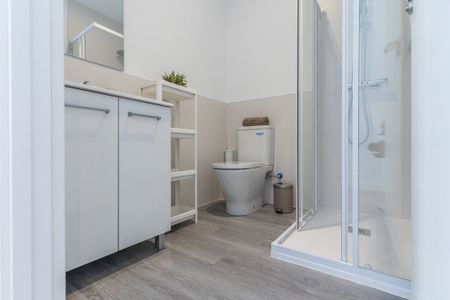 Charming room in Preciados - Photo 2