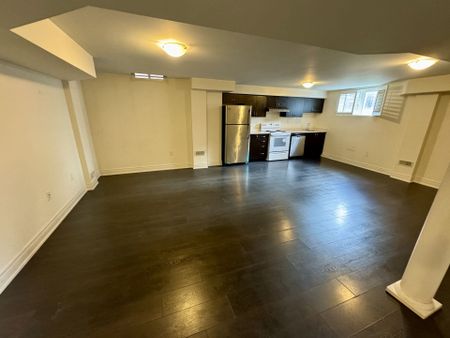 For Lease - 203 Sussexvale Drive Unit# Bsmt, Brampton, Ontario - Photo 2