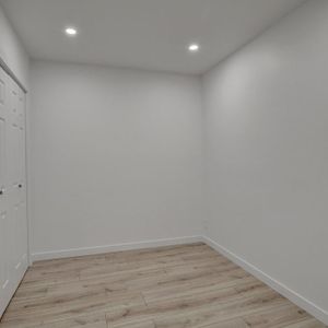 Superbe 5½ rénové 2023 – 3 chambres - Photo 2