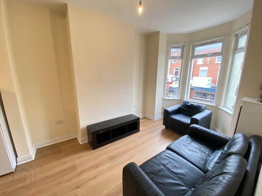 106 My Lady`s Road, Ravenhill, Belfast, BT6 8FB - Photo 1