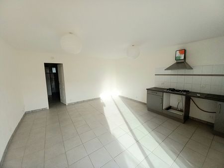 Apartment La Fare Les Oliviers 13580 - Photo 3