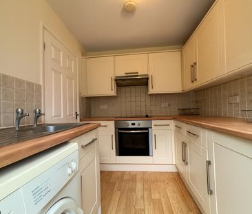 1 Bedroom Flat To Let - HP12 - Photo 3