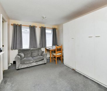 Lavington Close, PLYMOUTH - Photo 2