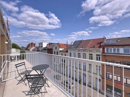 Appartement te huur - Photo 1