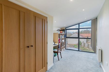 5 bedroom detached house to rent - Photo 5