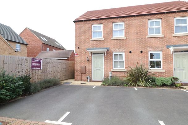 3 bedroom semi-detached house to rent - Photo 1