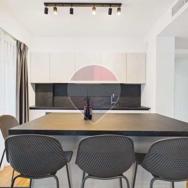 Apartament modern si luminos cu 2 camere si parcare exterioara - Photo 1