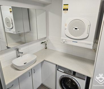 Fabulous 1-bed unit - Photo 5