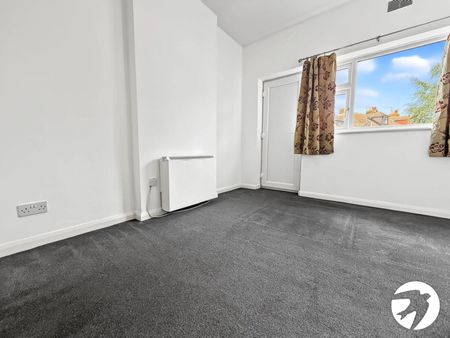 1 bedroom property to rent - Photo 4
