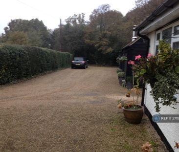 1 bedroom in a house share to rent - Photo 6