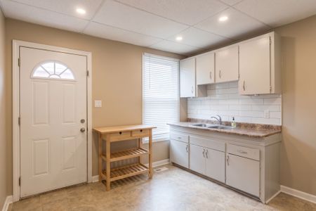 For Lease - 154 Hunter Street Unit# Main, Hamilton, Ontario - Photo 5