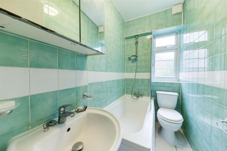 2 bedroom flat to rent - Photo 4