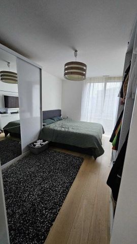 Centrally located house is looking for you! - Photo 2