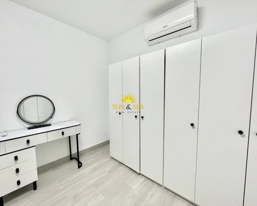 FOUR-BEDROOM VILLA – PILAR DE LA HORADADA - Photo 1