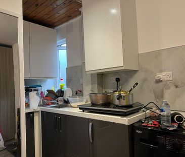 1 bedroom flat to rent - Photo 2