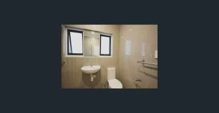 Pet Friendly Renovated Studio in Small Block - Photo 3