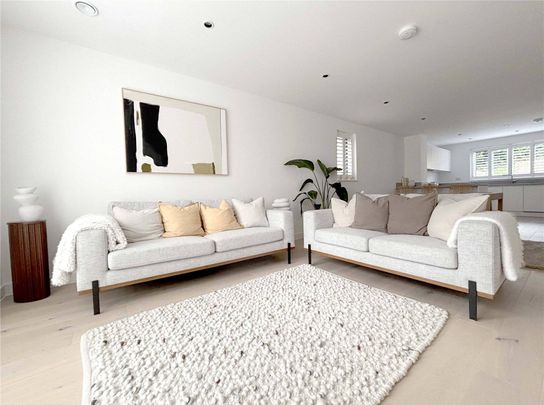 Nexa-meadows, Pinhoe - Photo 1