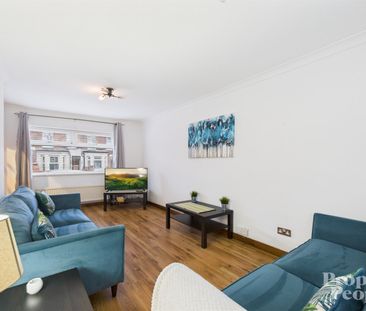 74 Gainsborough Drive, Belfast, BT15 3EL - Photo 2