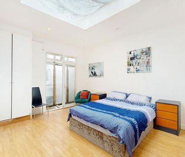 3 bedroom terraced house to rent - Photo 5