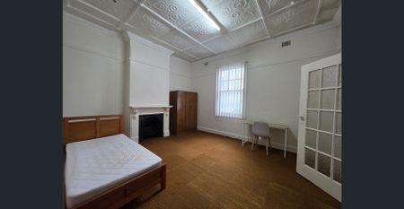 Private studio room with private kitchen in the tidy boarding house. - Photo 2