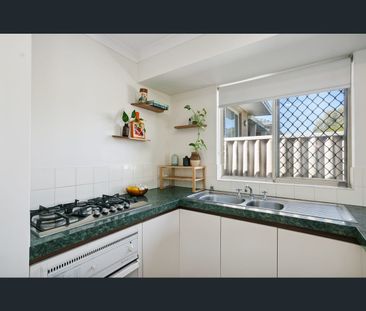2/22 Birdwood Street, Innaloo, WA 6018 - Photo 5