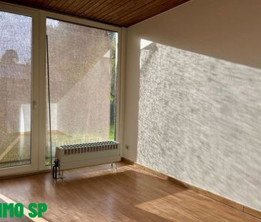 Charmant huis met 3 slaapkamers en grote tuin. - Photo 5