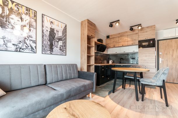 piękna kawalerka w nowym budynku w centrum - Zdjęcie 1