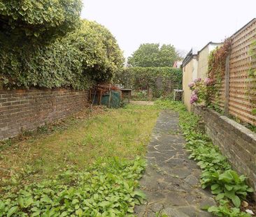 4 bedroom terraced house to rent - Photo 5