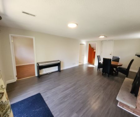 For Lease - 304 Orsi Avenue, Bradford West Gwillimbury, Ontario - Photo 5