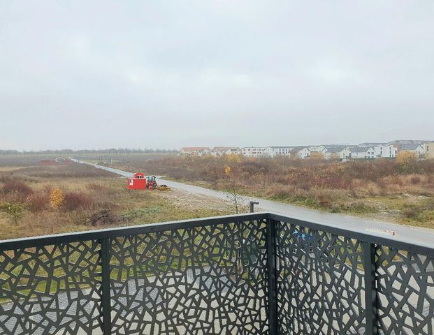 Rollstuhlgerechte Wohnung mit Blick auf den Kronsberg - Foto 1