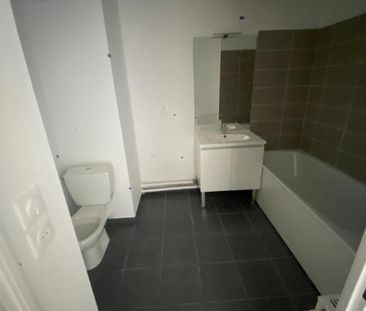 Location Appartement 2 pièces 41m² ROUBAIX 59100 - Photo 5