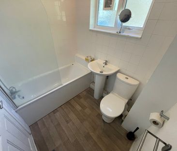 2 bedroom Flat - Grove Mead, Hatfield - Photo 4