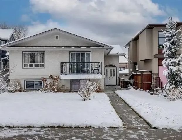 Charming 3 bedroom, 2 bathroom half duplex in Richmond | 2416 25A Street Southwest, Calgary - Photo 1