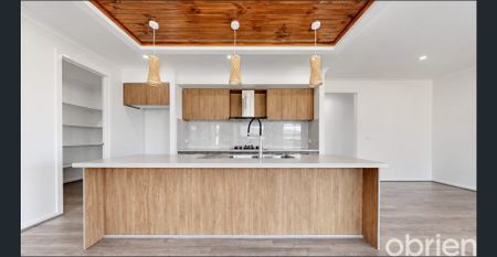 Imagine Refined Pakenham Living. Can You Picture It? - Photo 3