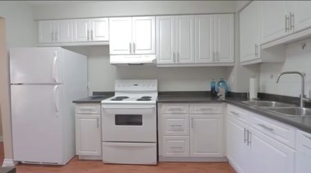 For Lease - 13 Foster Crescent, Brampton, Ontario - Photo 4