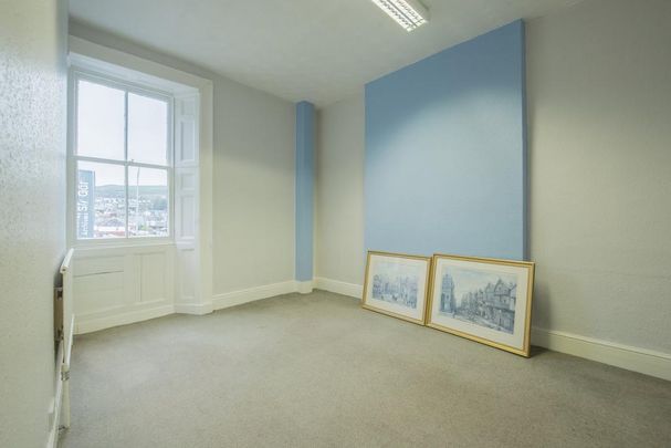 5 bedroom end of terrace house to rent - Photo 1