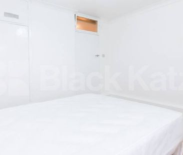 2 Bedroom, 1 bath, 1 reception Flat - Photo 4