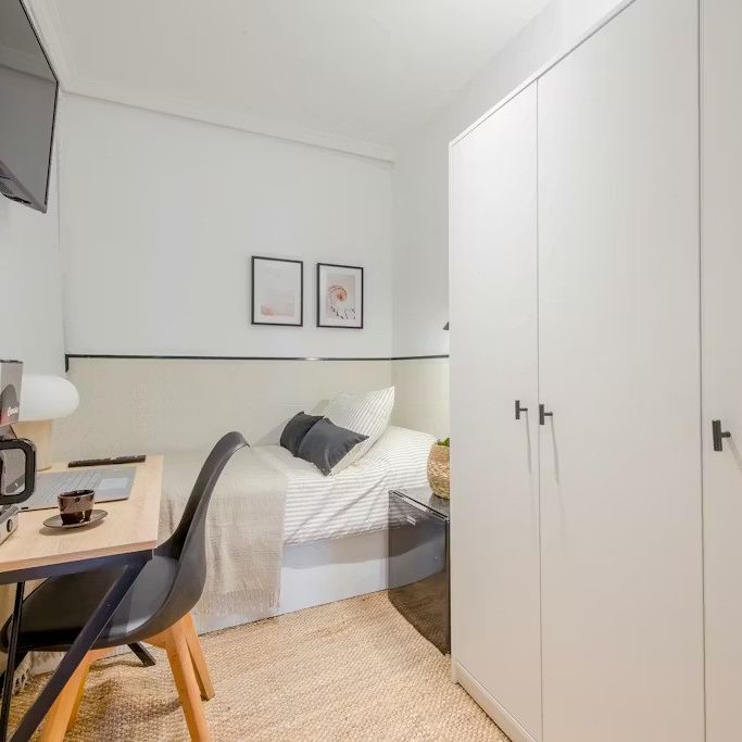 Avenida Felipe II, Madrid, Community of Madrid 28009 - Photo 1