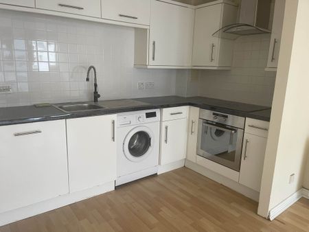 Price £1,095 pcm - Available Now - Unfurnished - Photo 2