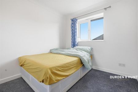 3 bedroom semi-detached house to rent - Photo 5